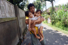 Dua Tahun Menanti, Bayi...