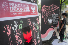 Aksi Mahasiswa Diskomvis...