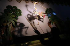 Atraktif, Dalang Cilik...