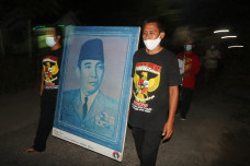 Peringatan Hari lahir...