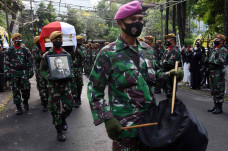 Mantan Menteri Luar...