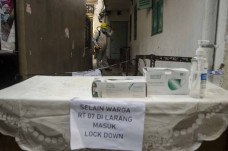 Penutupan RW Akibat...