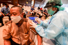 Tekan Penyebaran Covid-19,...