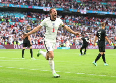 Bye Jerman, Inggris...