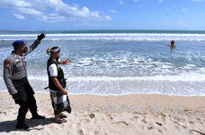 Penutupan Pantai Kuta...