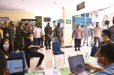 Panglima TNI dan Kapolri...