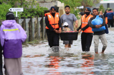 Banjir Akibat Tingginya...