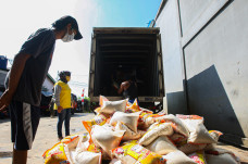 Bantuan Sosial Beras...