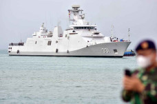 KRI Martadinata Tiba...