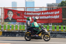 Baliho Tokoh Politik...