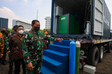TNI AL Terima Bantuan...