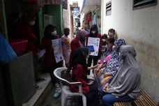 Blusukan Gang Sempit,...