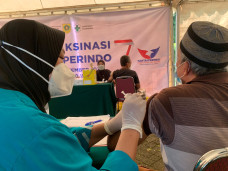 Antusiasme Tinggi! Vaksinasi...