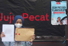 Dukungan untuk Pegawai...