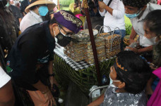 Sandiaga Uno Beri Pekerjaan...