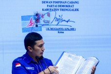 Partai Demokrat Tanggapi...