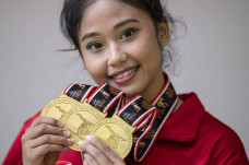 Pesenam Artistik Putri...