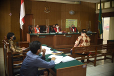 Sidang Gugatan Wanprestasi...