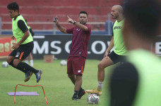 Javier Roca Resmi Jadi...
