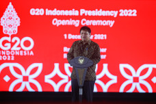 Menko Airlangga Luncurkan...