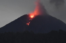 Penampakan Gunung Semeru...