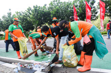 Demo Buruh Bubar, Petugas...