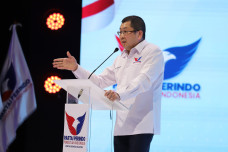 Partai Perindo Gelar...