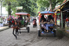 Perkampungan Betawi...