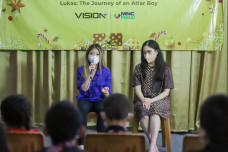 Berbagi Keceriaan, Vision+...