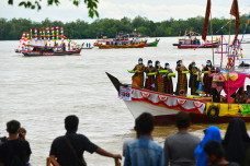 Dongkrak Pariwisata...