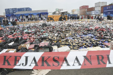 Jutaan Batang Rokok...