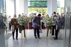 Sri Sultan Hamengku...