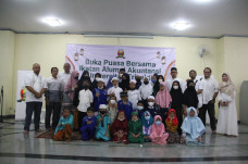 Gelar Buka Bersama,...