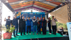 Penanaman 10.000 Mangrove...