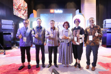 Hary Tanoesoedibjo Hadiri...