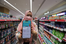 Berbelanja Mudah, Watsons...