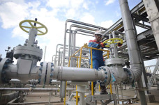 Lapangan Unitisasi GAS...