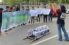 Bawa Keranda Mayat,...