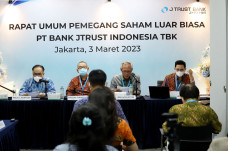 RUPS LB J Trust Bank...