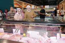 Sediakan Daging Terbaik...
