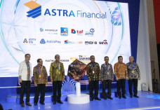 Resmi Dibuka, Booth...