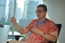 Pluralisme dan Pemerataan...