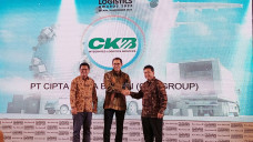 Sukses Kembangkan Bisnis...