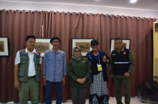 Batal Lelang Kemanusiaan,...