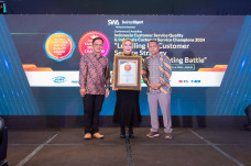 Bank BJB Raih Penghargaan...