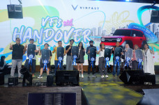 VinFast VF 3 Resmi Temani...