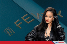 Rihanna Dituding Telah...