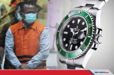 Rolex Green Submariner...
