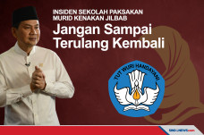 Murid Kenakan Jilbab...