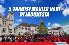 Tradisi Perayaan Maulid...
